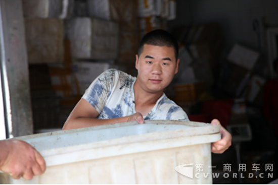 江铃轻卡助力，成就小人物的水产大业务718.png