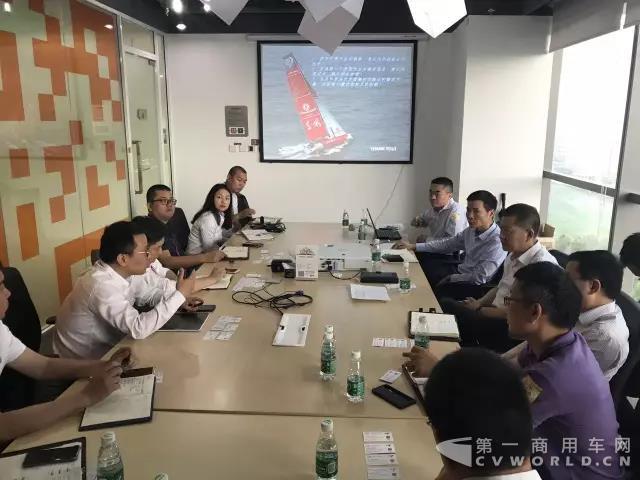 6•18全民年中购物节来了！东风携手京东，让你的包裹飞回家1.jpg