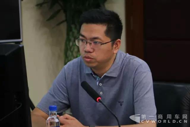 “情系丝绸青海 健康送向高原” 福田欧辉第四代专用医疗车成功交付7.jpg