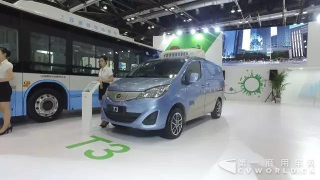 引领绿色潮流 比亚迪商用车亮相国际电动车技术展3.jpg