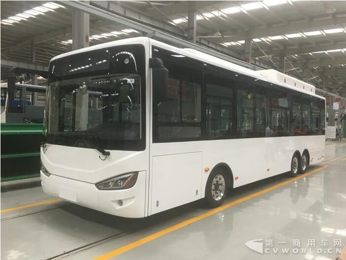 中植新能源客车2.jpg