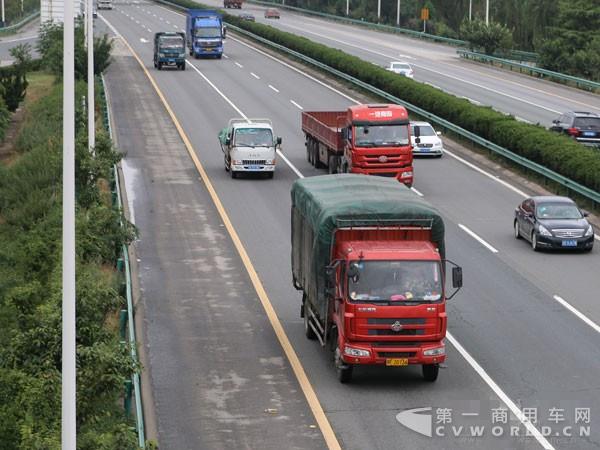 集中交易才能上牌 高安整顿二手车交易.jpg