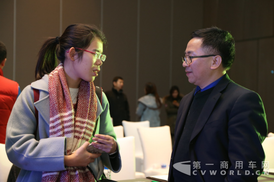 配图【救助报道】小希望大爱心 东风柳汽将爱带到平顶山-灵思云途-201706271147.png