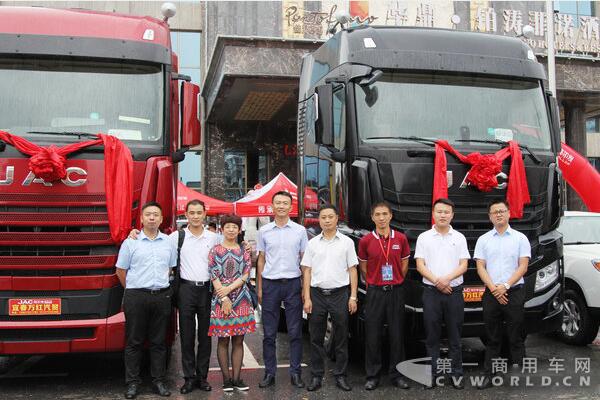 现场订车22台 美驰助阵江淮K7高安上市.jpg