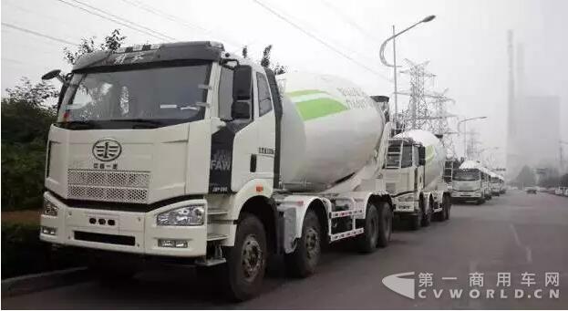 解放J6P搅拌车实力圈粉，竭诚助力城市建设！2.jpg