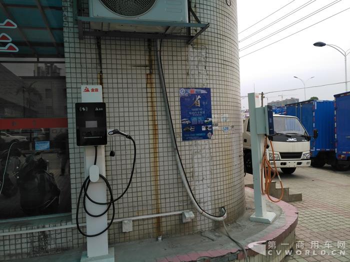 东风俊风纯电动物流车6.jpg