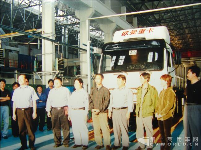 见证百万传奇 开启超卡时代 欧曼第100万辆重卡在京下线4.jpg