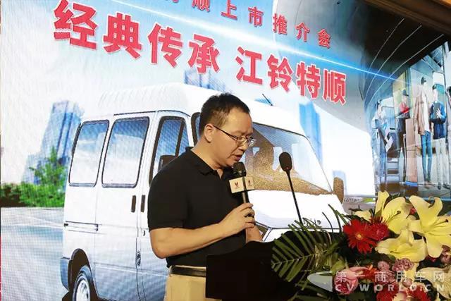 江铃特顺1.jpg
