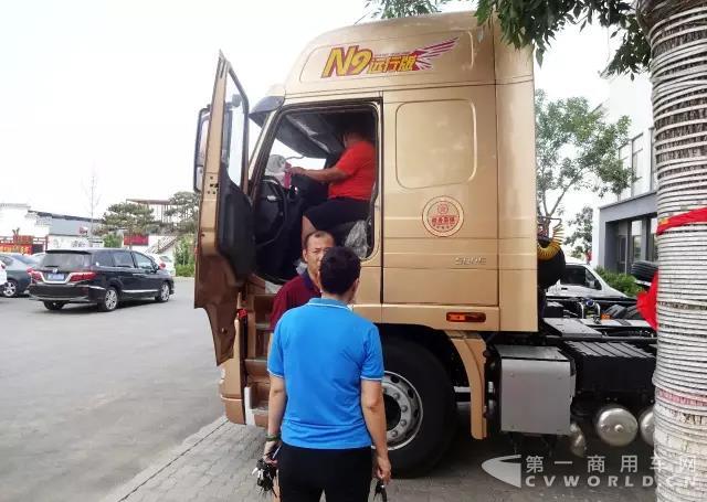 当天订车54台！ 大运重卡经销商沧州金锐汽贸公司产品推介会圆满结束1.jpg