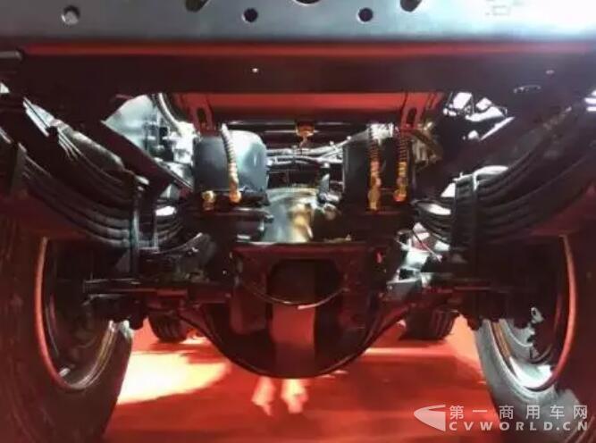 杰卡6x4牵引车5.jpg