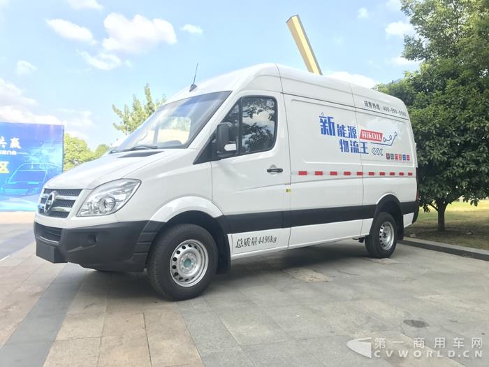 现场展车.jpg