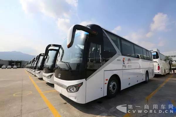 使命必达 金龙客车220辆金砖服务用车如期下线.jpg