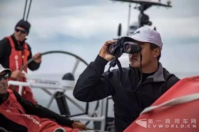 沃尔沃环球帆船赛零赛段收官，东风队斩获亚军3.jpg