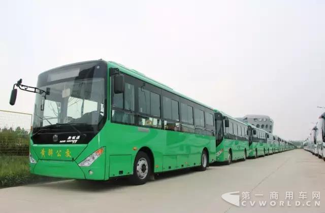 中通56台纯电动客车首入北京公交市场.jpg