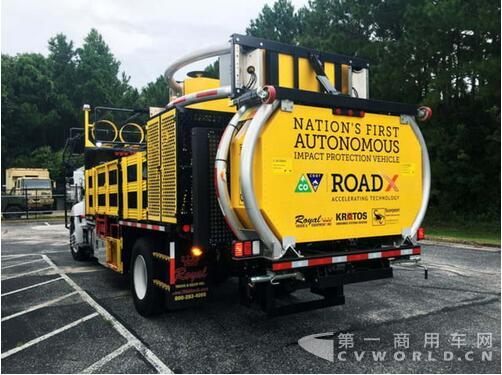 美国无人驾驶卡车.jpg