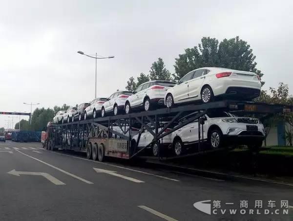 铁马中置轴轿运车.jpg