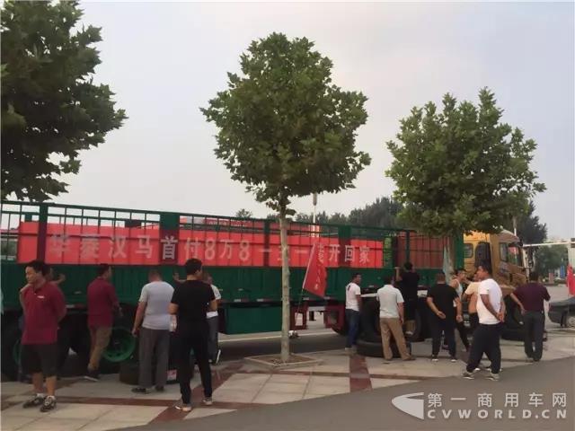 好评 交车 下单 汉马H7巡展再获25台订单1.jpg