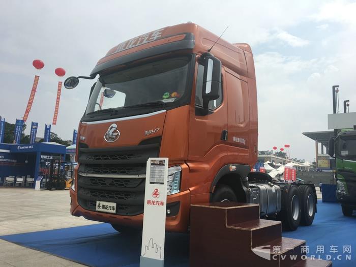 柳汽乘龙H7牵引车.jpg
