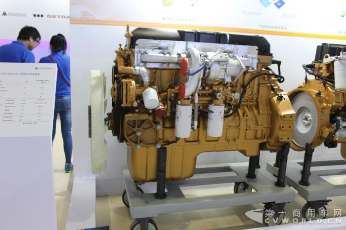 江铃重汽展示的ECOTORQ 13L柴油发动机 (1).jpg