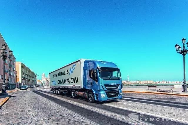 革命性的重型长途运输卡车Stralis NP.jpg