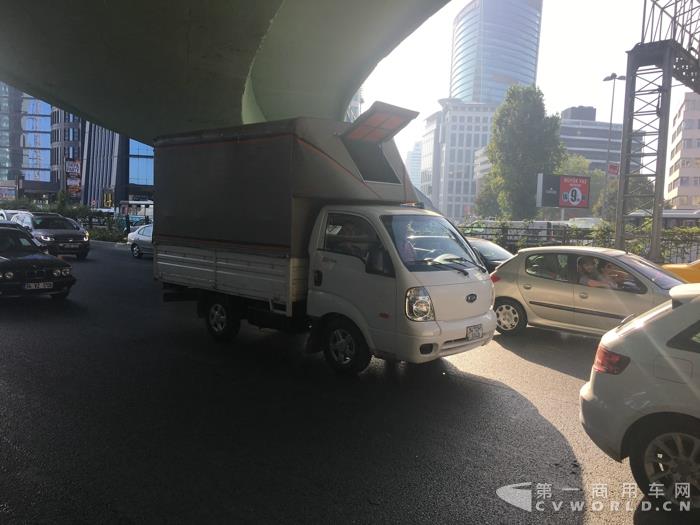 土耳其厢式货车.jpg