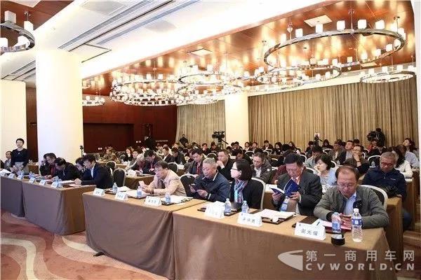 客车界大伽集结！蓝皮书发布！这场官方指定论坛刷新行业影响力 2.jpg