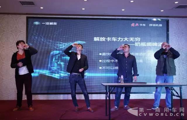万众瞩目！一汽解放闪耀古都洛阳！4.jpg