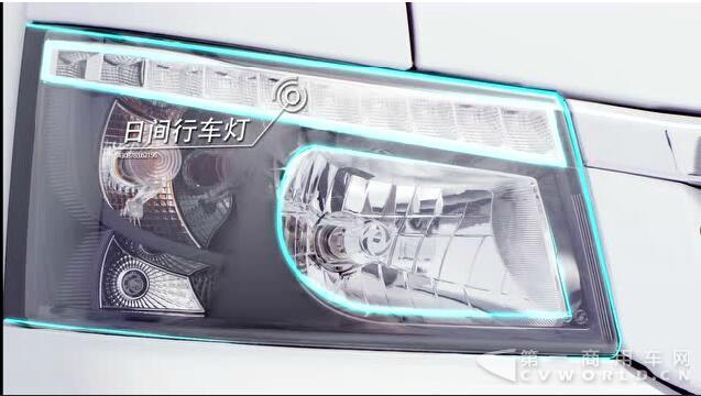 东风轻型商用车营销有限公司副总经理 8.jpg