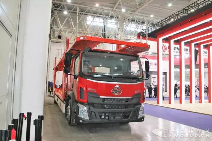 乘龙H5中置轴轿运车.jpg