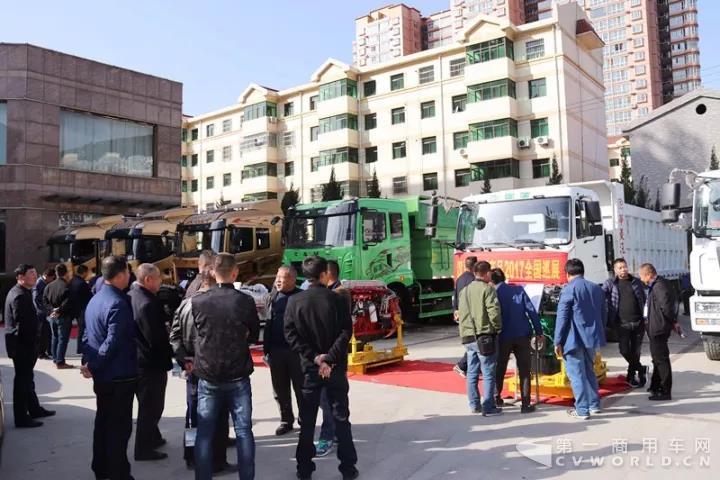 不忘初心做好车，品质服务赢市场——汉马H7新产品巡展延安站获单46台.jpg