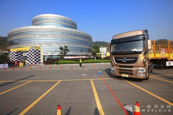 东风天龙旗舰得主已定 第三季天龙哥大赛全国总决赛圆满收官4.jpg