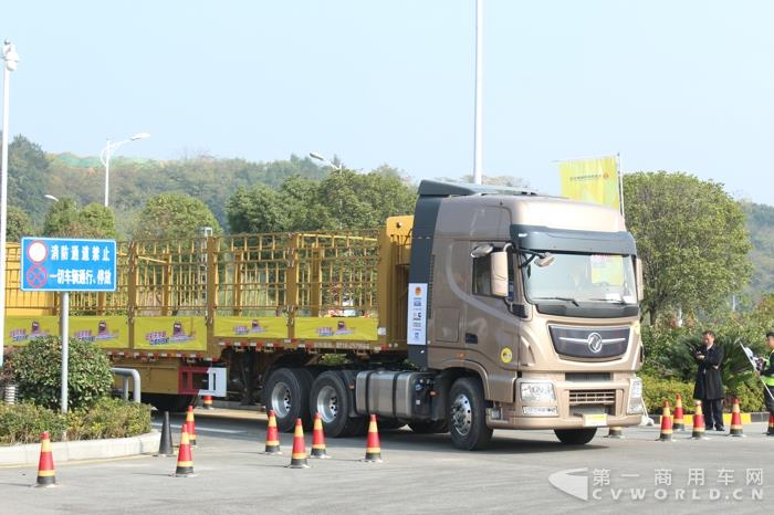 比赛用车为520马力6×4东风天龙旗舰 (3).jpg
