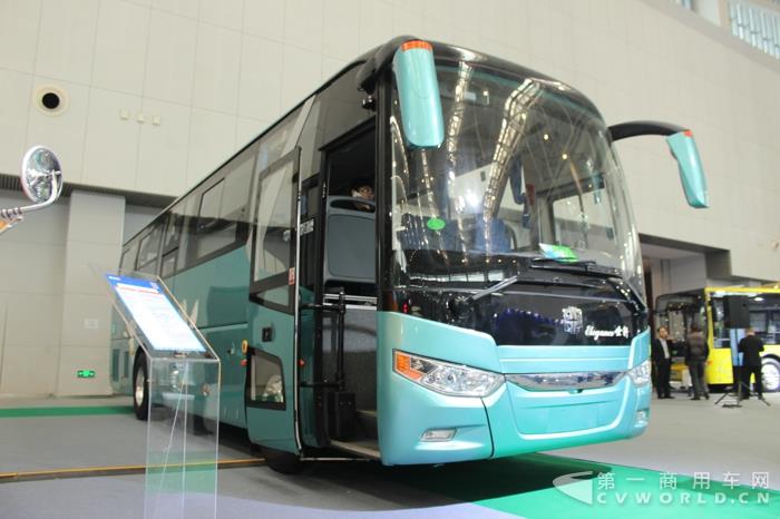 中通LCK6119PHEVG米油混合动力客车.jpg