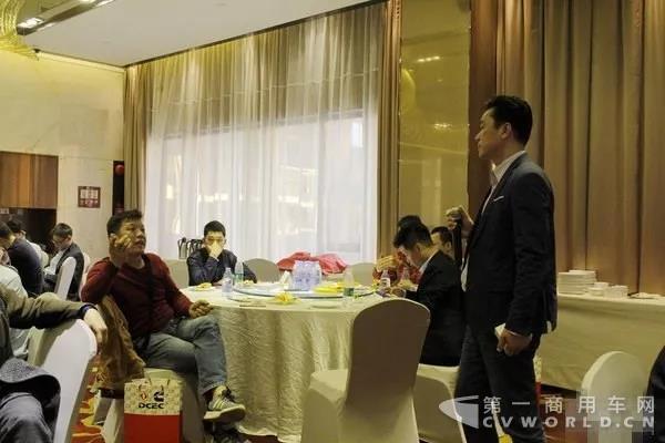 “东风天龙冠军大讲堂”广州站开讲了！1.jpg