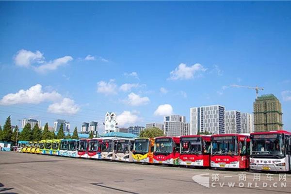 首批公交都市示范城市出炉 上海、南京入选1.jpg