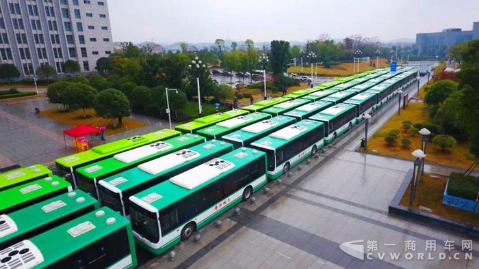 中车电动272辆纯电动客车交付邵阳7.jpg