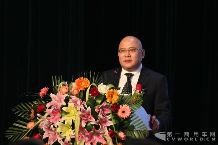 中国重汽销售部总经理张晓东.jpg
