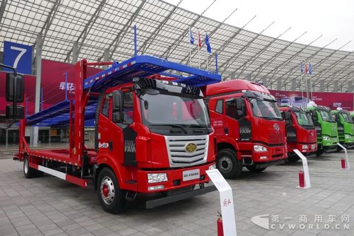 柳特安捷、金陆展车年会现场交付代理商用户2.jpg