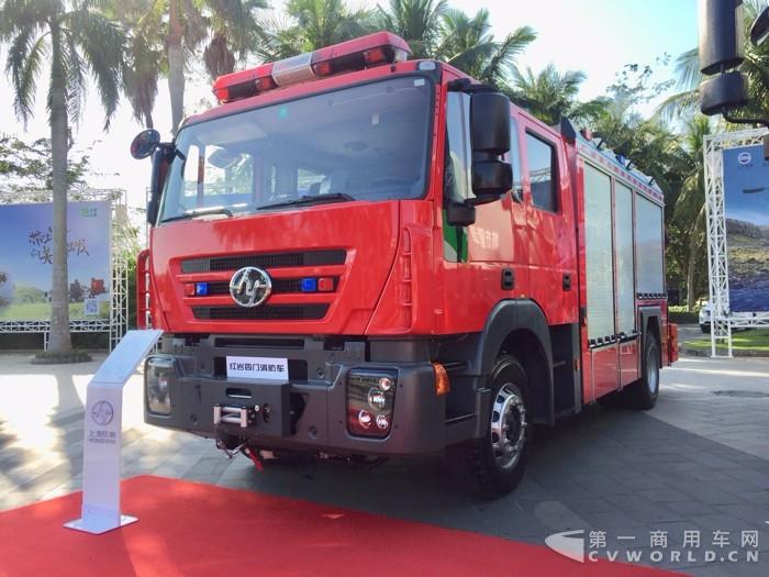 四门消防车.jpg