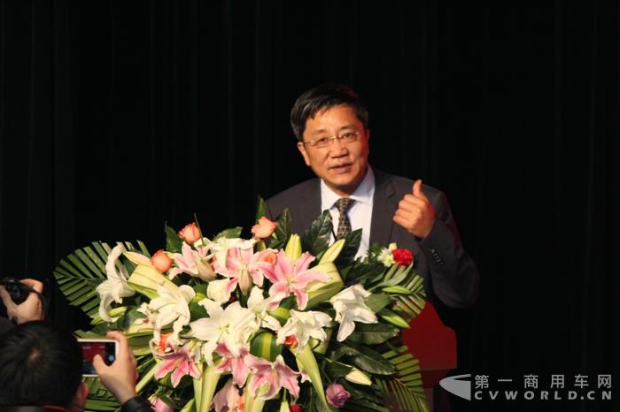 中国重汽集团党委副书记、总经理蔡东.jpg