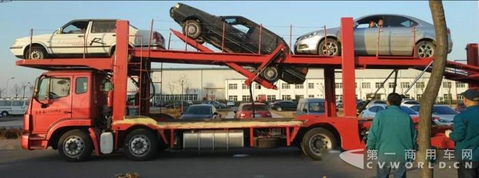青岛重工中置轴轿车运输车 完成试制试装试验.jpg