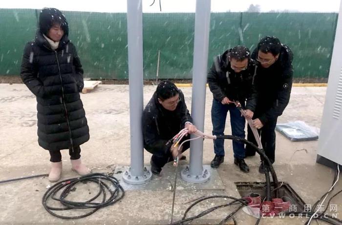 中车高铁开进法国机场？Bonjour！中车电动！4.jpg