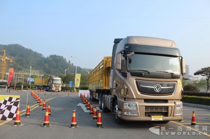 比赛用车——520马力6×4东风天龙旗舰.jpg