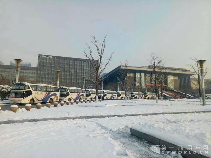 海格客车服务徐州“两会”.jpg