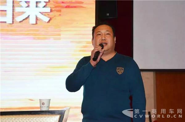 上汽红岩互联网梦想卡车安徽阜阳发布会火爆开启2.jpg