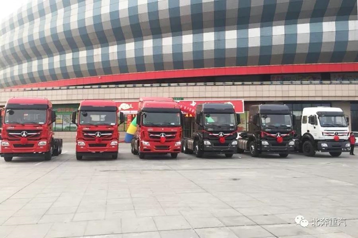 全新升级 全新体验 北奔2018款V3ET新产品聊城地区推介会签单60台1.jpg
