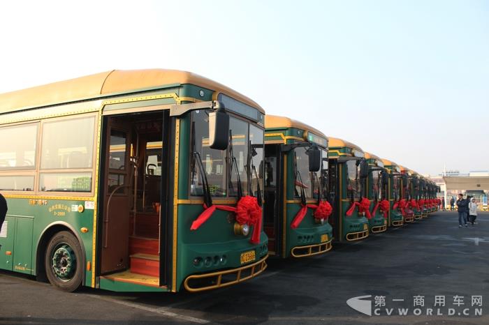 银隆纯电动仿古铛铛车 (2).jpg