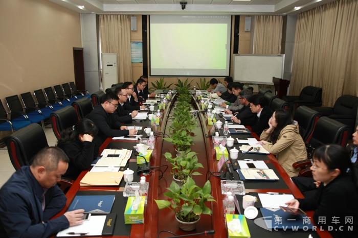 交通运输部综合规划司张大为副司长一行调研银隆新能源1.jpg