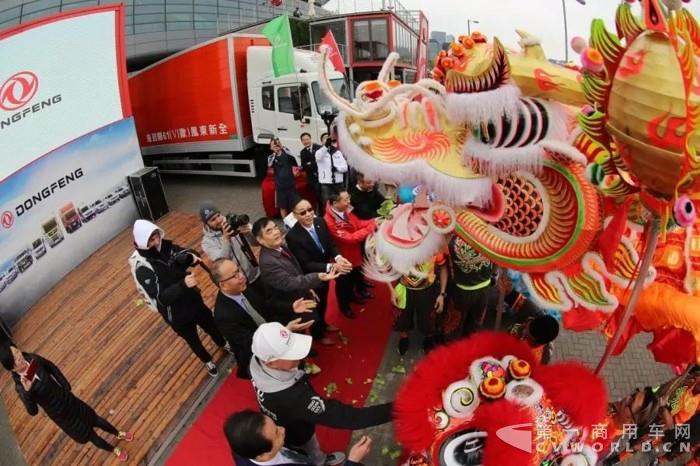 沃尔沃帆船赛香港站港内赛东风队夺冠4.jpg