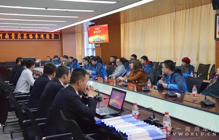 当天订车360台！河南办事处来厂参观4.jpg